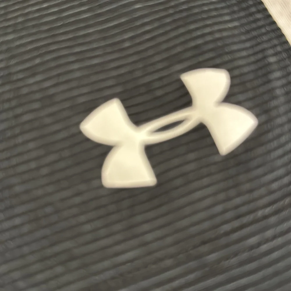 Under armor women’s heat gear shorts fitted size small adjustable, black & white - Picture 2 of 6